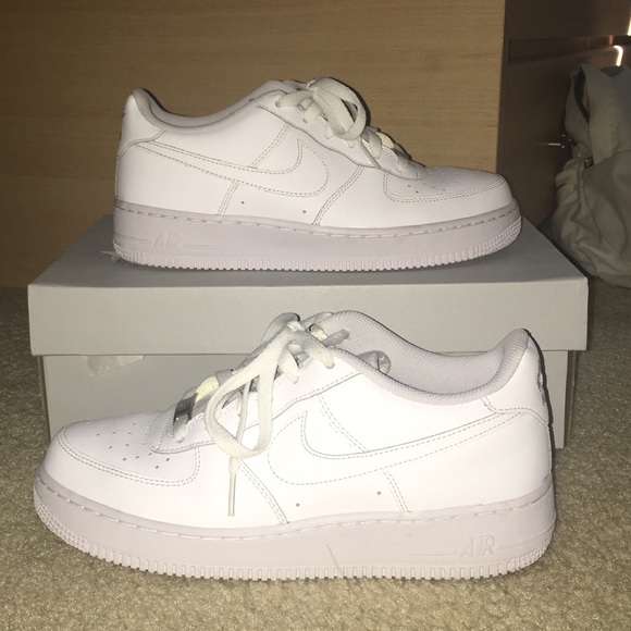 poshmark nike air force 1